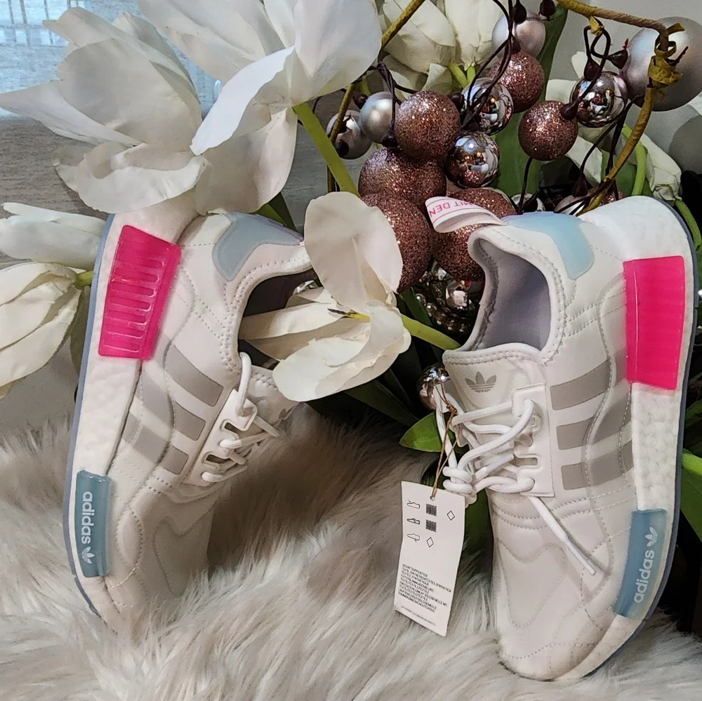 Adidas NMD_R1 Halo Blue Cloud White Pink Women's Athletic ShoesSize7.5 new